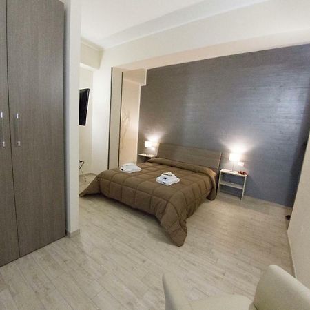 سان كاتالدو B&B Del Corso المظهر الخارجي الصورة