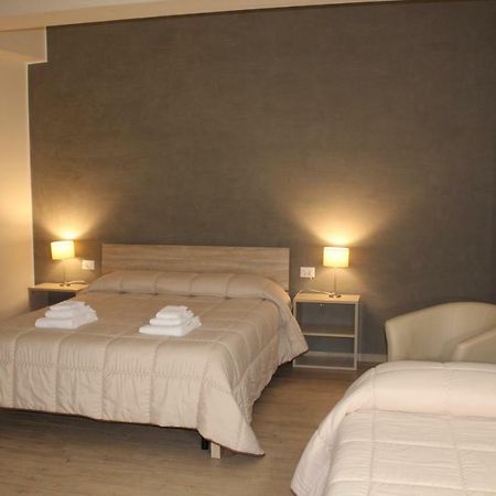 سان كاتالدو B&B Del Corso المظهر الخارجي الصورة