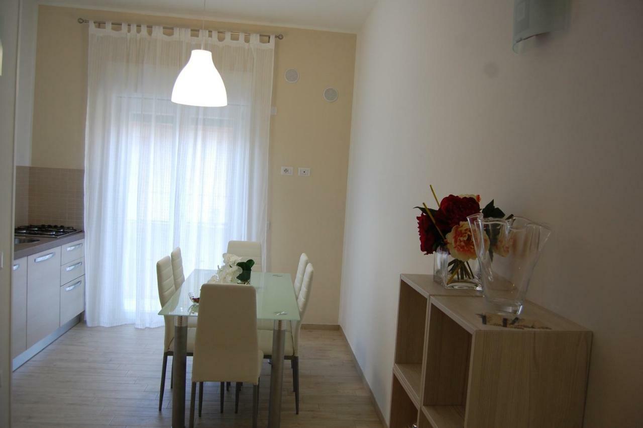 سان كاتالدو B&B Del Corso المظهر الخارجي الصورة