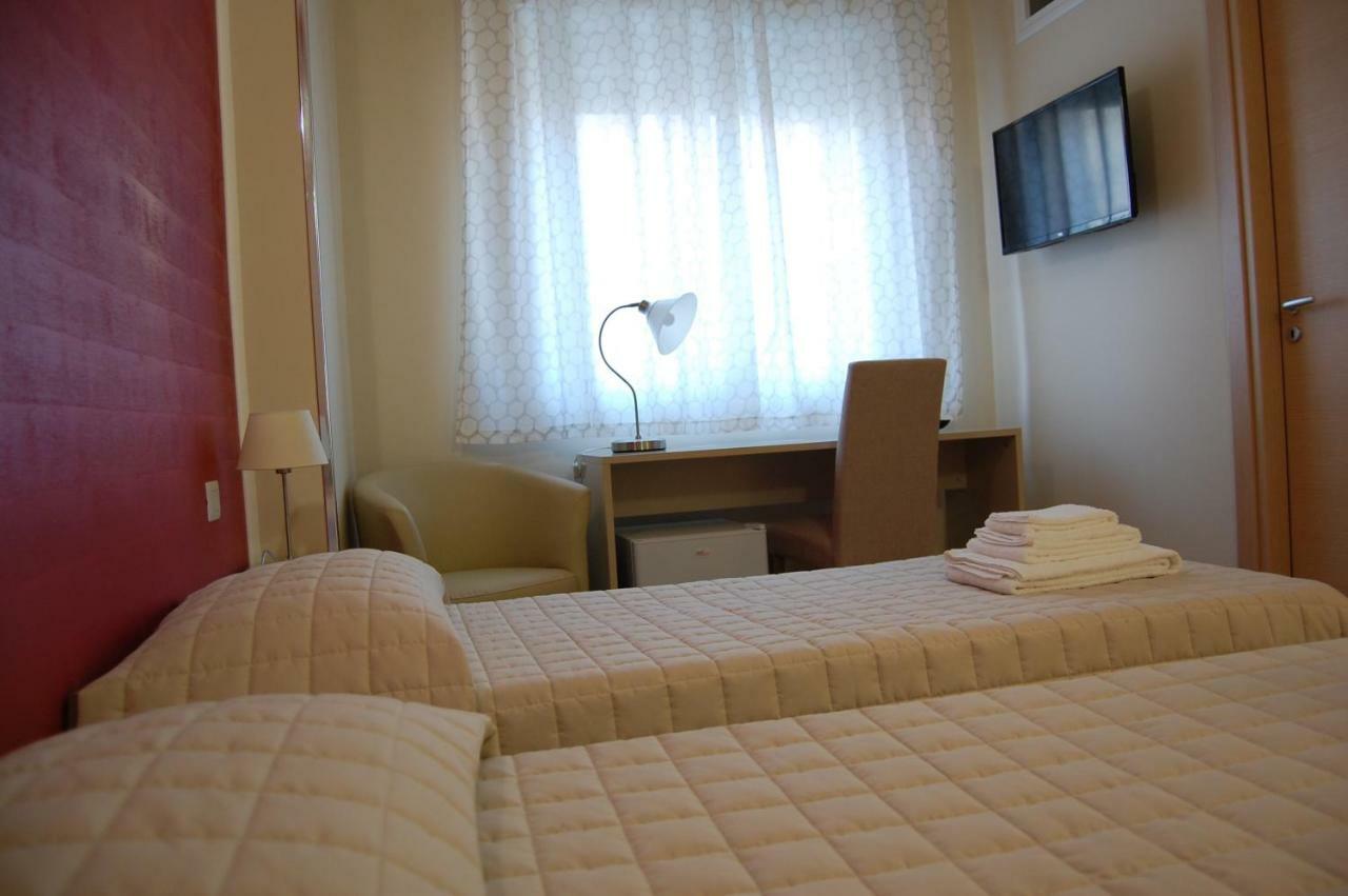 سان كاتالدو B&B Del Corso المظهر الخارجي الصورة