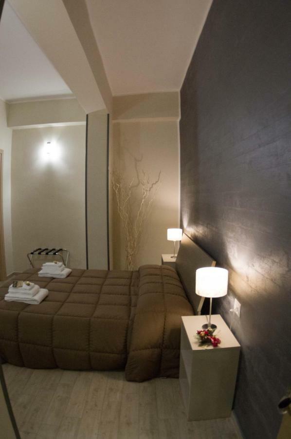 سان كاتالدو B&B Del Corso المظهر الخارجي الصورة