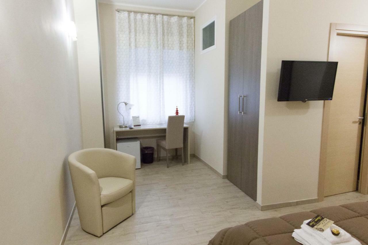 سان كاتالدو B&B Del Corso المظهر الخارجي الصورة