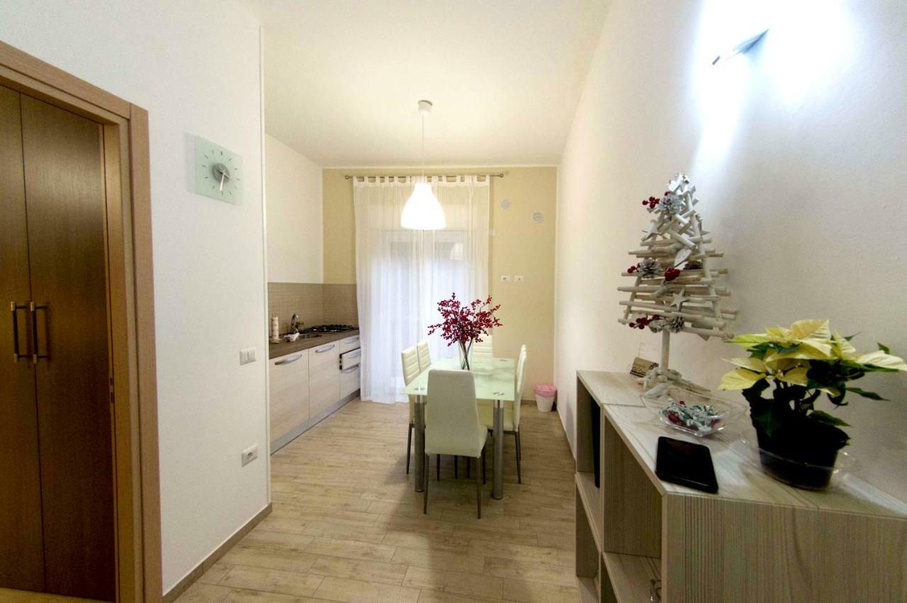 سان كاتالدو B&B Del Corso المظهر الخارجي الصورة