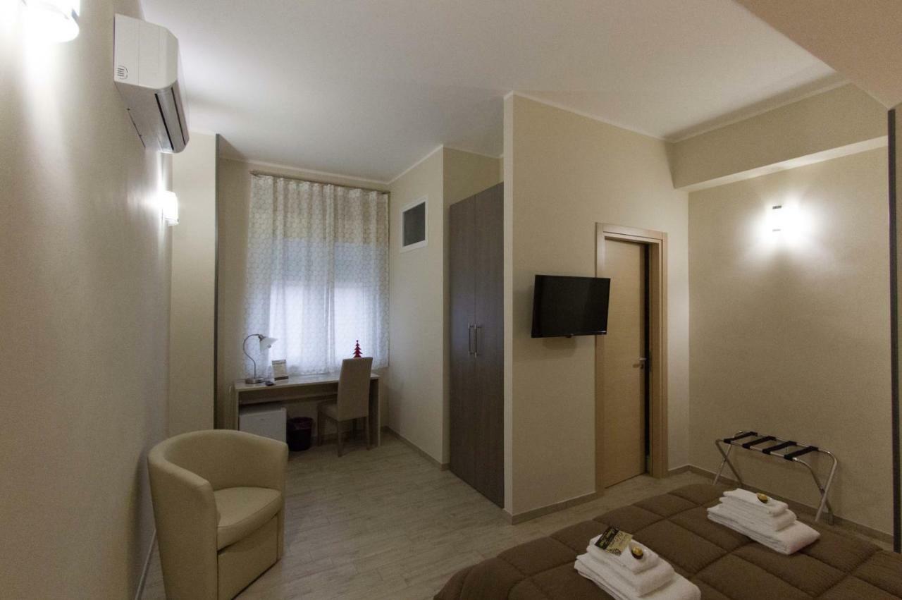 سان كاتالدو B&B Del Corso المظهر الخارجي الصورة